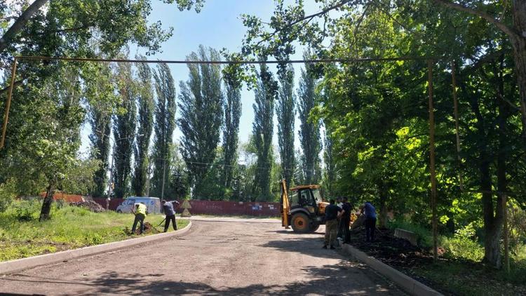 В центре посёлка Нежинского Предгорного округа отремонтирована дорога