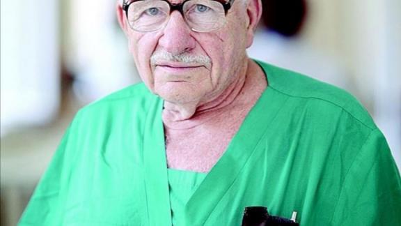 На Ставрополье 55 лет трудится один из старейших хирургов России