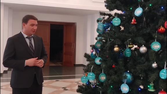 Глава краевого минэка исполнил новогодние желания ставропольских детей