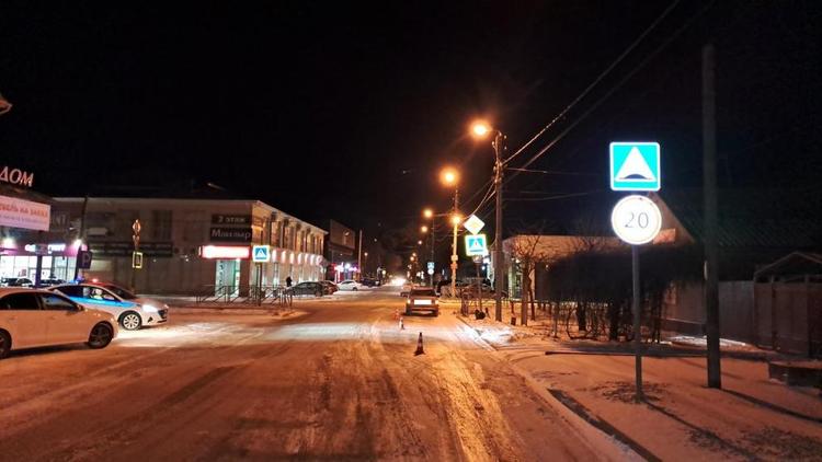 В Буденновске легковушка сбила школьницу на пешеходном переходе