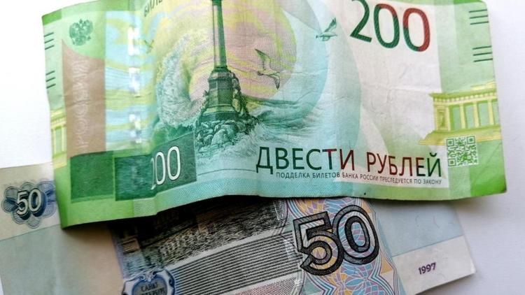 Заведующий кафедры ставропольского университета требовал от подчинённого платить ему из зарплаты
