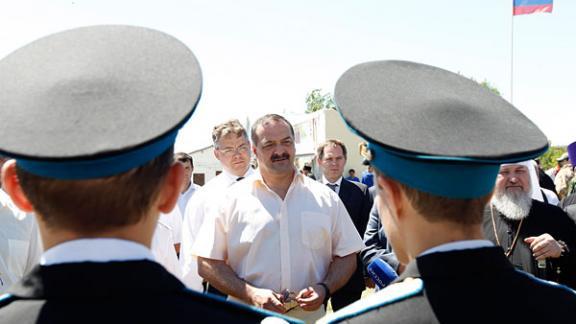 Сергей Меликов: общественность наряду с властями должна участвовать в решении проблем украинских переселенцев