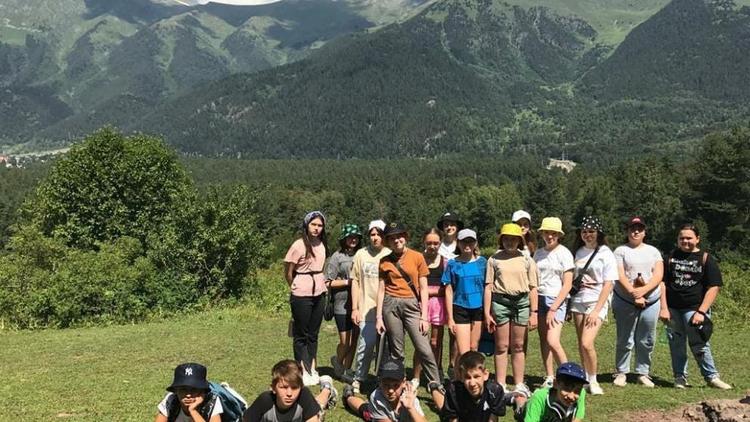 Юные туристы Арзгирского округа Ставрополья завершили экспедицию в Архыз