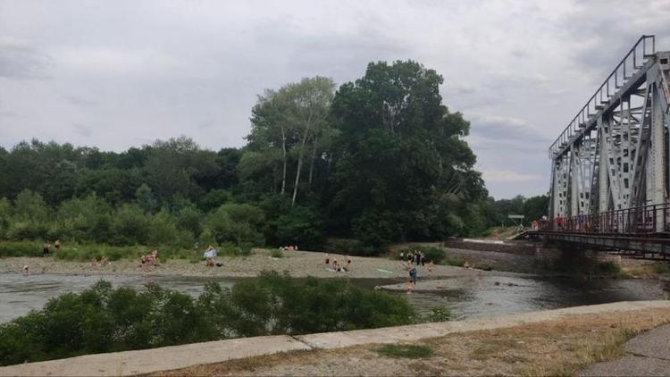 В Невинномысске разъясняют правила поведения на воде