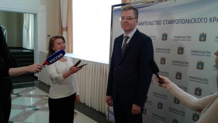 На Ставрополье начались контрольные обкосы зерновых полей
