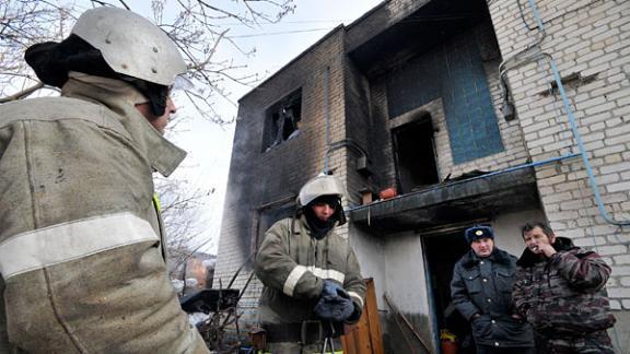 Взрыв газового баллона стал причиной пожара в 2-этажном доме в селе Верхнерусском