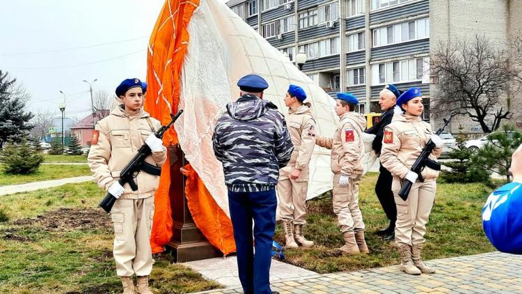 Бюсты советских военачальников торжественно открыли в Минеральных Водах