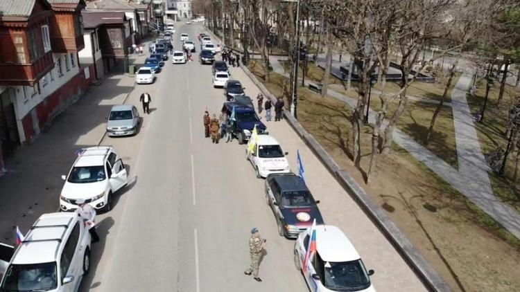 В Кисловодске прошёл автопробег в поддержку российской армии и президента