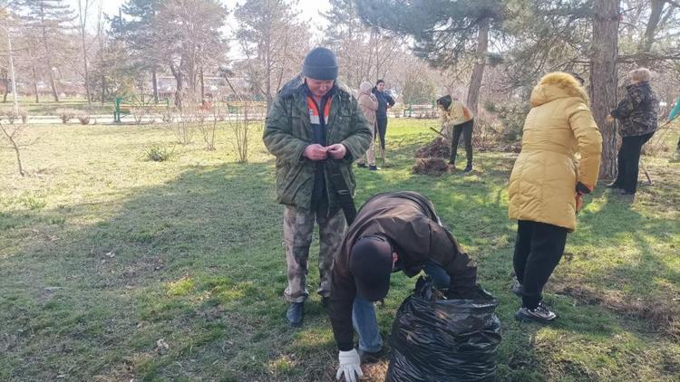 В Ипатовском округе Ставрополья прошел масштабный субботник