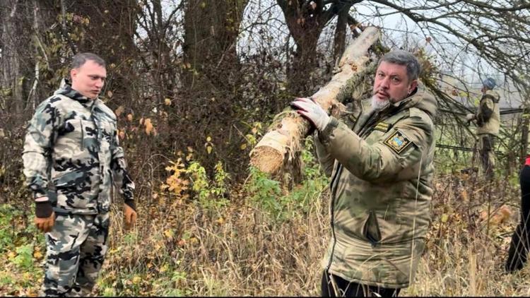 В Кировском округе Ставрополья на территории летнего лагеря прошёл субботник 