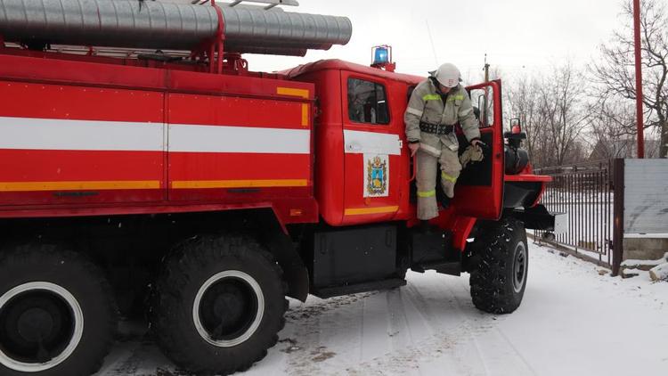 На Ставрополье чуть не сгорели запчасти от сельхозтехники на полмиллиона рублей