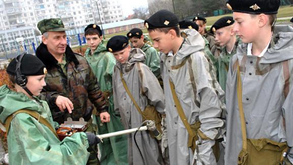 День Войск радиационной, химической и биологической защиты отметили кадеты-ермоловцы