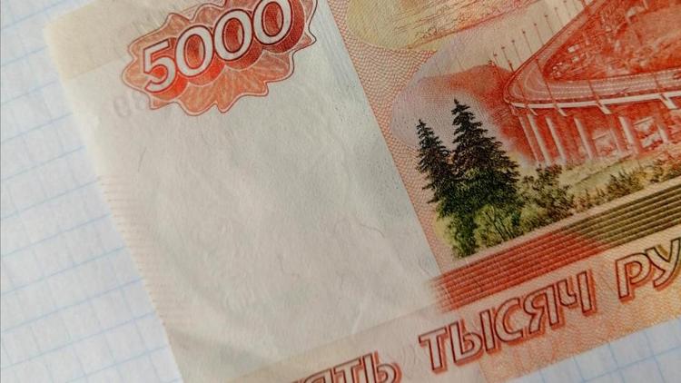 Кураторы групп ставропольских колледжей получат надбавку в пять тысяч рублей