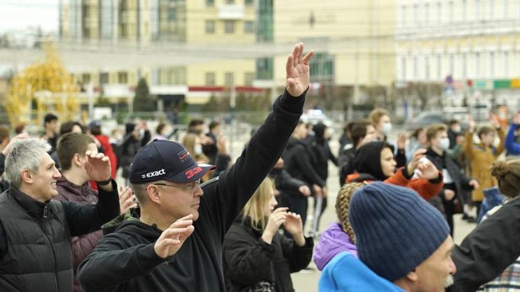 В Ставрополе прошла массовая утренняя зарядка