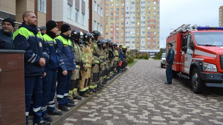 Ставропольские спасатели приняли участие в пожарно-тактических учениях