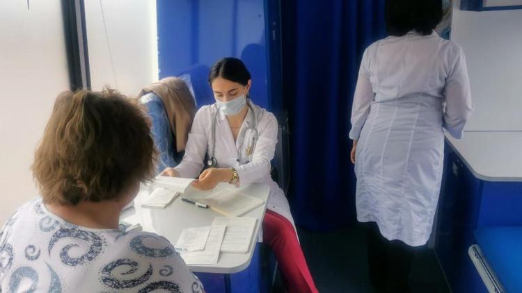 В Курском округе на Ставрополье доступность вакцинации повысил передвижной ФАП