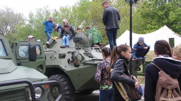 Сотрудники УФСИН провели «Урок мужества» для школьников и воспитанников детского дома