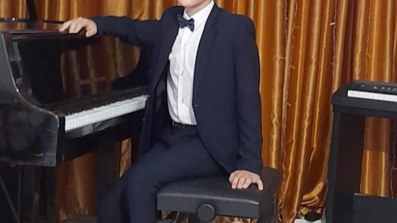 Юный пианист из Апанасенковского округа получил стипендию губернатора