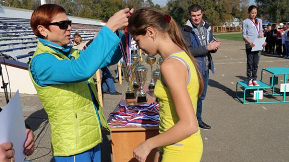 Олимпийская чемпионка Людмила Рогачева провела спортивный урок в Новоалександровске