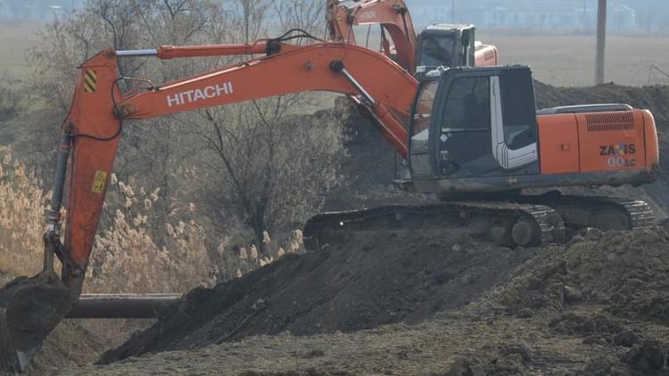 В селе Алексеевском завершена расчистка русла балки Сухая Падина