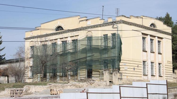 В Кисловодске к июню обновят здание старой лаборатории на Дзержинского