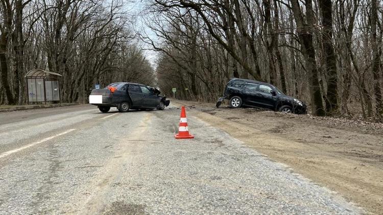 Житель Ставрополя пострадал в ДТП вблизи хутора Грушевый