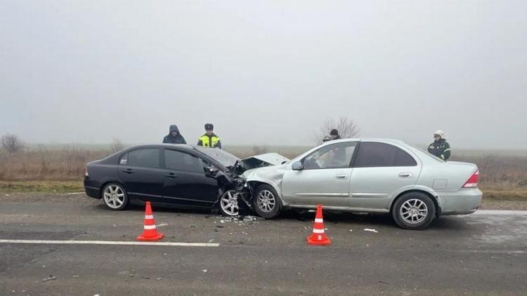В Изобильненском округе два человека пострадали из-за лобового столкновения