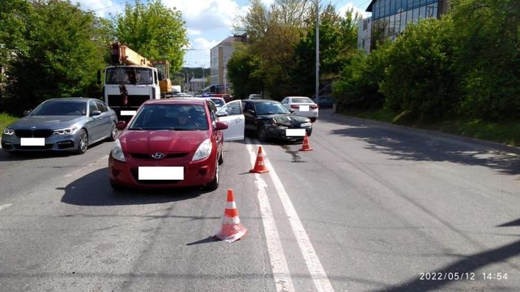 Школьница пострадала в тройном ДТП в Ставрополе