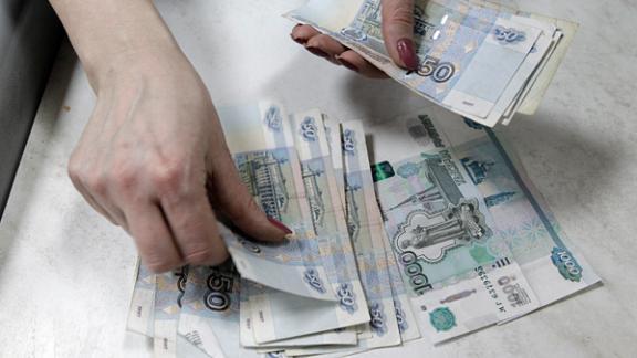 Эксперты: резкого падения зарплат в России не будет
