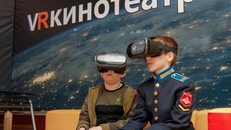«Цифровая библионочь»: «Ростелеком» организовал VR-кинотеатр и квест для читателей Ставрополя
