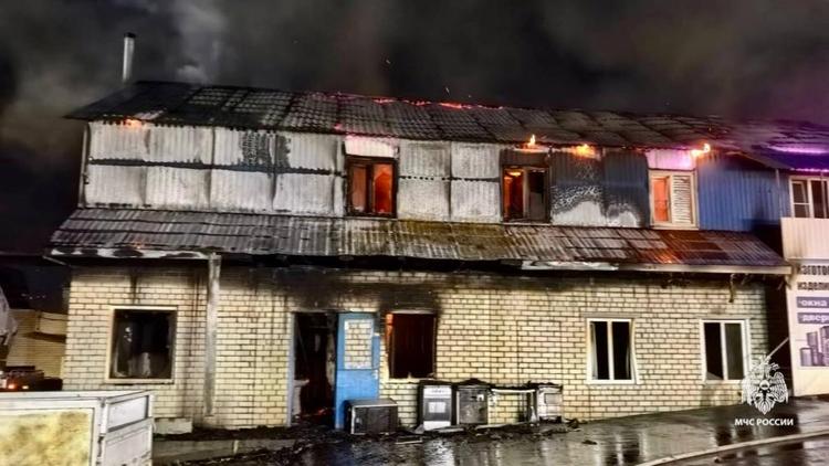 В Михайловске спящим жильцам пришлось покинуть дом из-за пожара