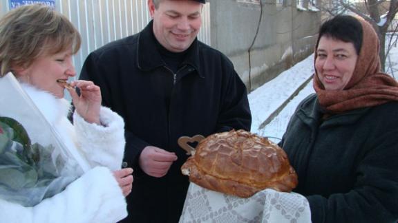 Семья врачей в Арзгире получила квартиру