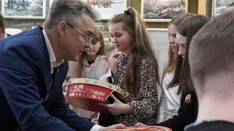 Глава Ставрополья встретился с прибывшими из Антрацита ЛНР детьми