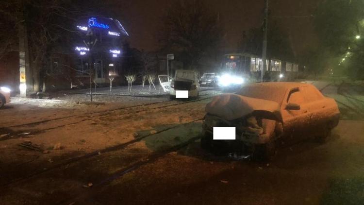 Два человека пострадали в аварии в Пятигорске