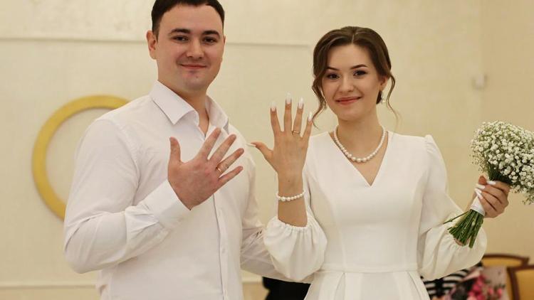 На Ставрополье в «красивые» даты зарегистрировали брак 2800 пар