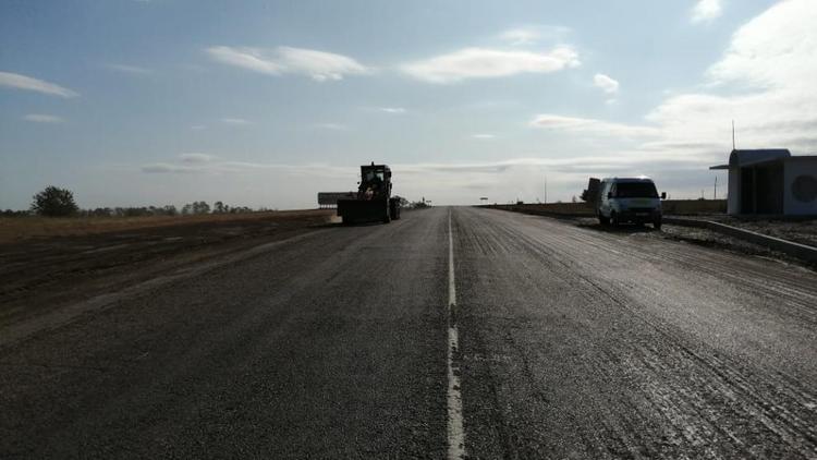 На Ставрополье ремонтируют участок трассы Изобильный – Рыздвяный