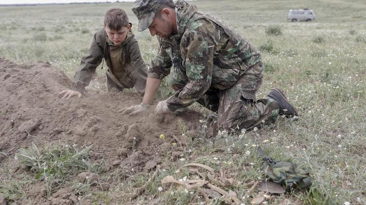 На Ставрополье поисковики нашли останки советского солдата