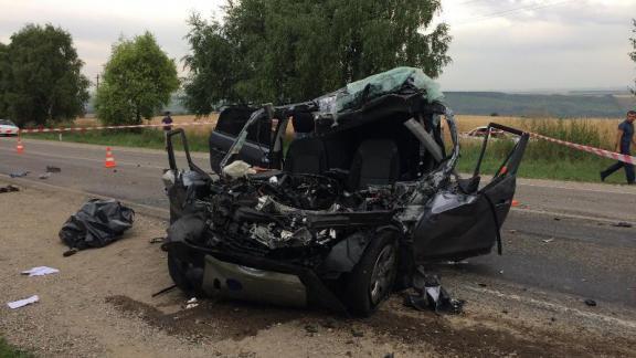 В Предгорном районе в лобовом ДТП погибли два человека