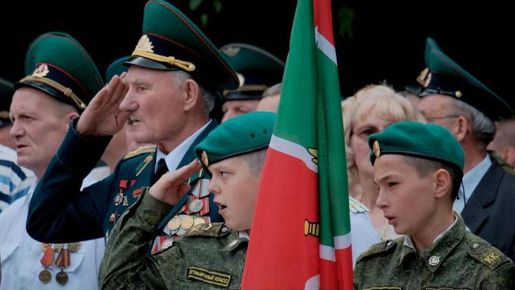 Власти Ставрополья поздравили военнослужащих и ветеранов пограничной службы