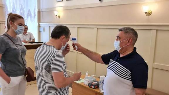 Глава Пятигорска проверил работу избирательных участков города-курорта