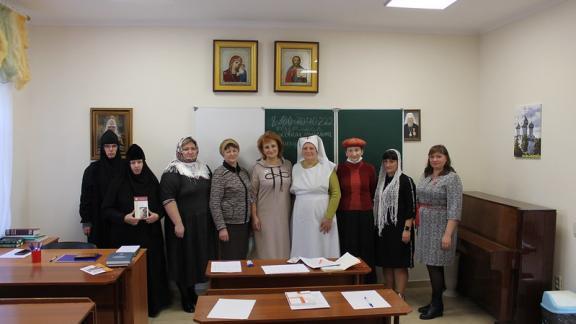 Актуальные задачи обсудили в Ставрополе социальные сотрудники православной церкви
