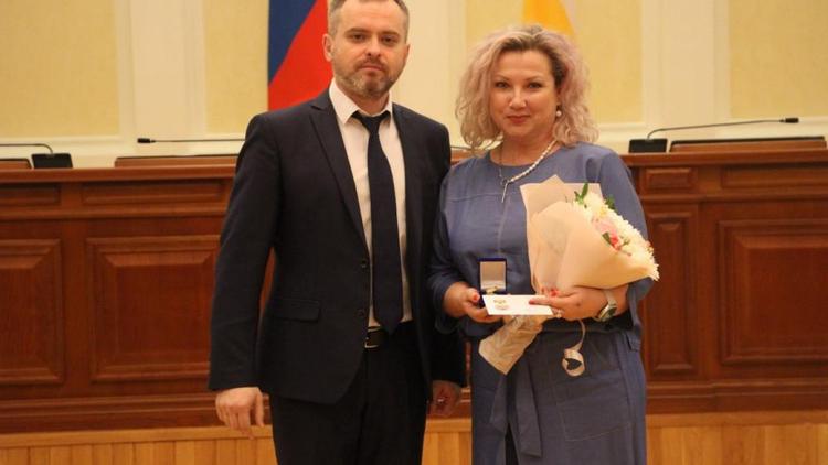 На Ставрополье вручили награды лучшим специалистам химической отрасли 

 