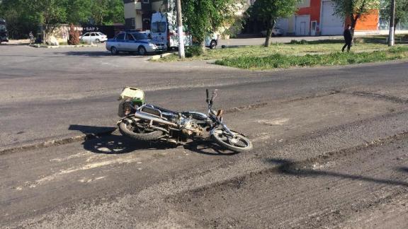 Пенсионер сломал таз во время падения с мопеда в Невинномысске