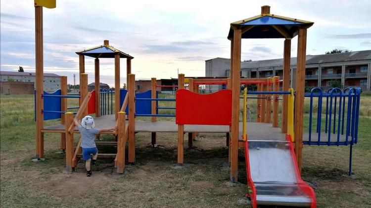 В Ставрополе разработают программу ремонта детских площадок