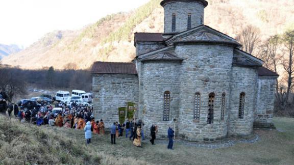 В Архызе возрождается древний Георгиевский храм