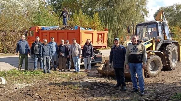 Более 10 тысяч человек вышли на уборку Ставрополя