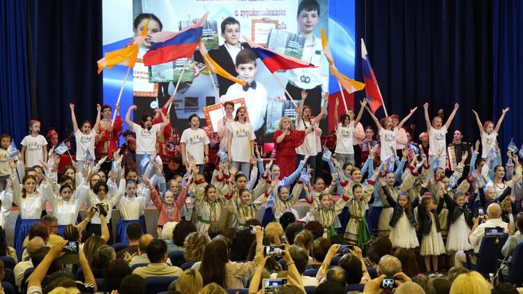 Губернатор Ставрополья наградил педагогов детской школы искусств краевой столицы