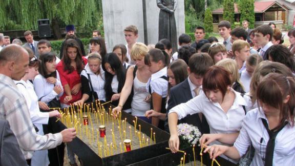 В День солидарности в борьбе с терроризмом в Кисловодске прошел митинг