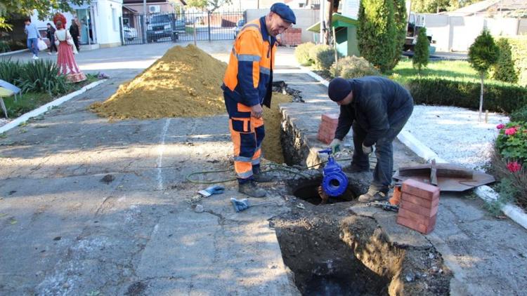 В Ставрополе меняют водовод, ведущий к геронтологическому центру