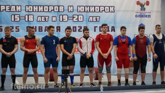 Ставропольские штангисты завоевали 8 медалей в Старом Осколе